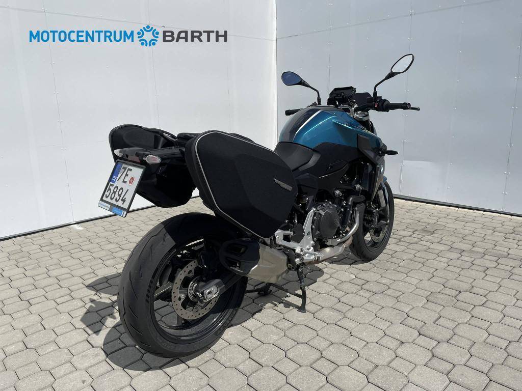 BMW Motorrad F 900 R  / 77kW