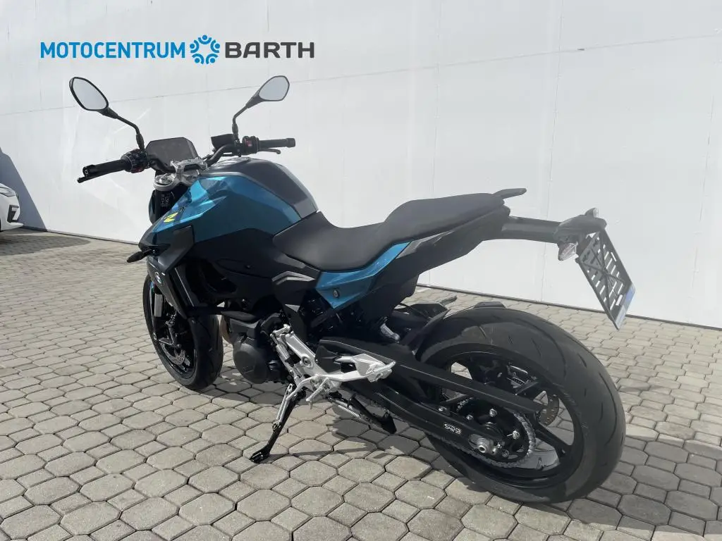BMW Motorrad F 900 R  / 77kW