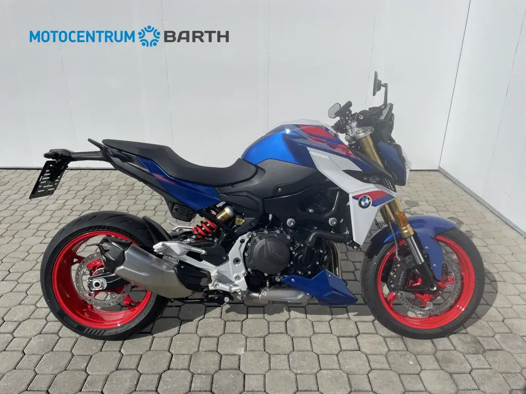 BMW Motorrad F 900 R  / 77kW