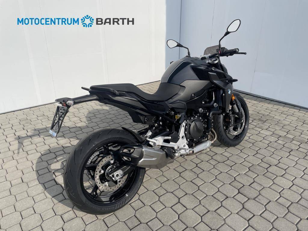 BMW Motorrad F 900 R  / 77kW