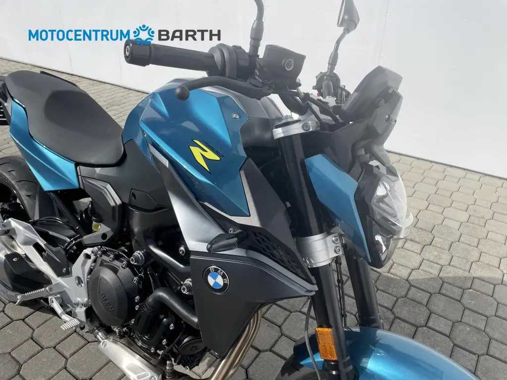 BMW Motorrad F 900 R  / 77kW