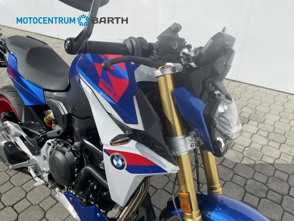 BMW Motorrad F 900 R  / 77kW