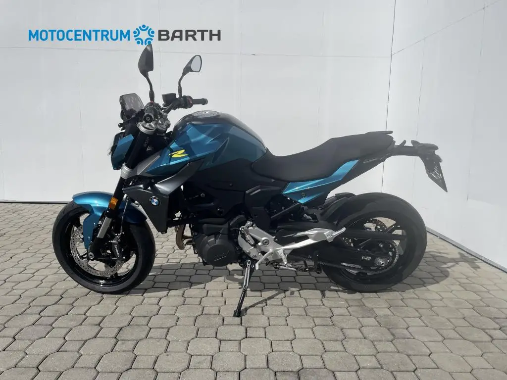 BMW Motorrad F 900 R  / 77kW