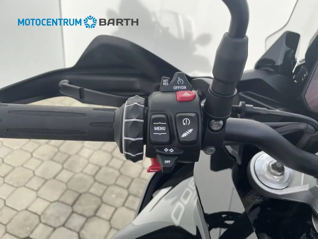 BMW Motorrad F 900 XR  / 77kW