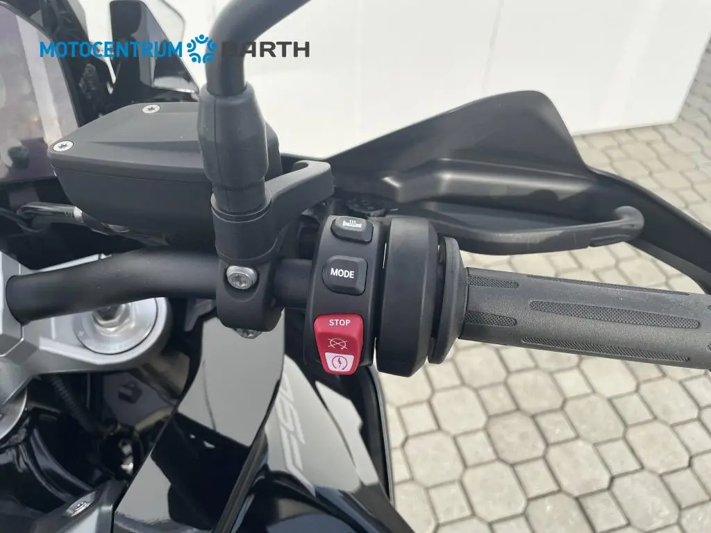 BMW Motorrad F 900 XR  / 77kW