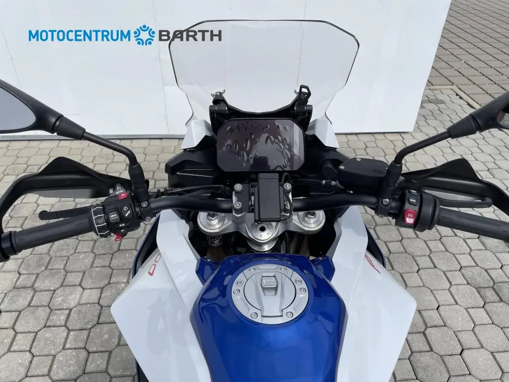 BMW Motorrad F 900 XR  / 77kW