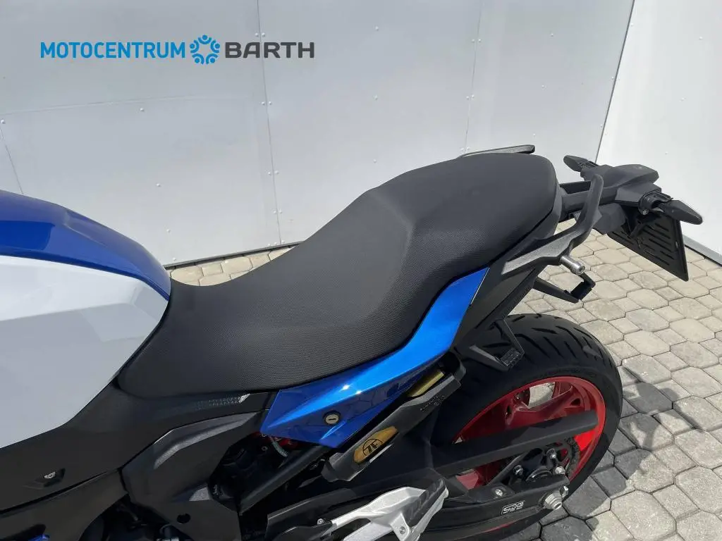 BMW Motorrad F 900 XR  / 77kW