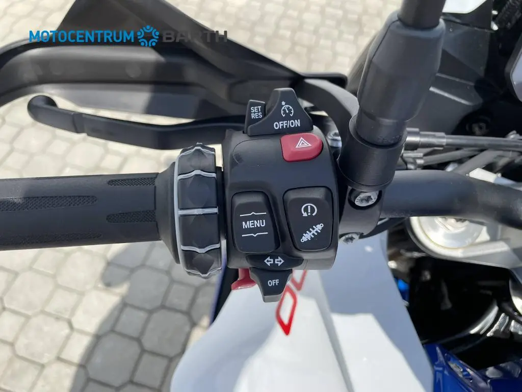 BMW Motorrad F 900 XR  / 77kW
