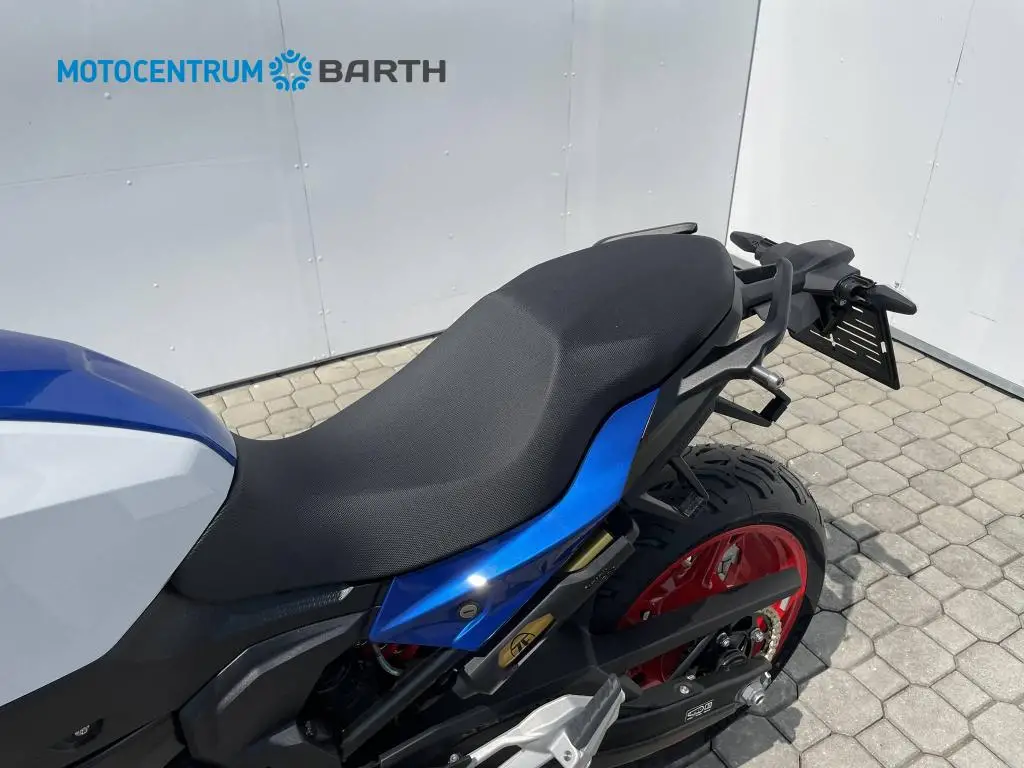 BMW Motorrad F 900 XR  / 77kW