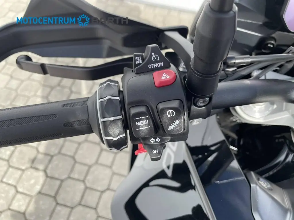 BMW Motorrad F 900 XR  / 77kW
