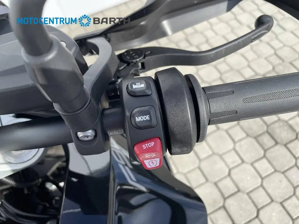 BMW Motorrad F 900 XR  / 77kW