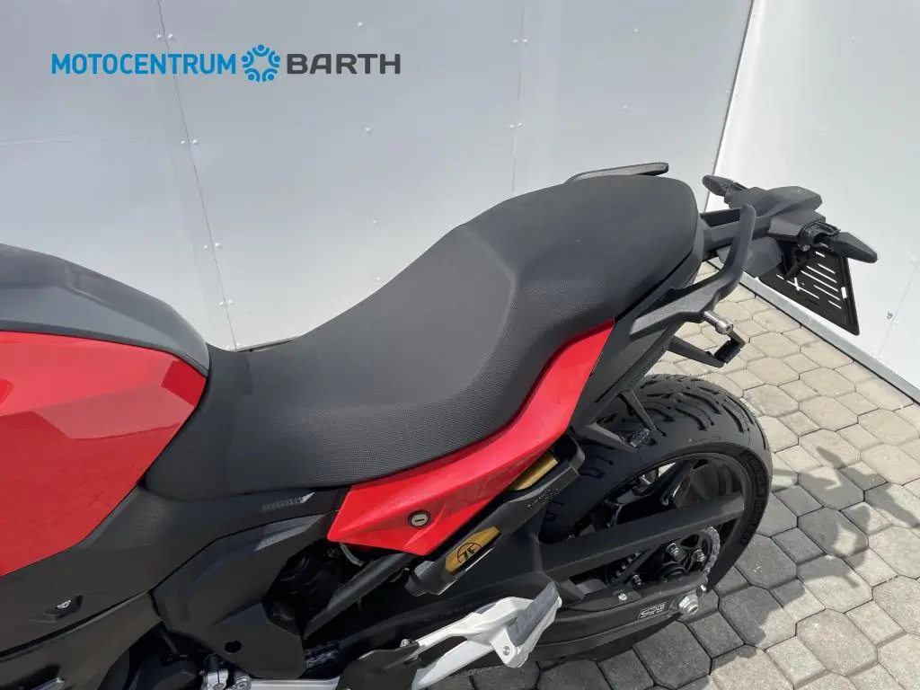BMW Motorrad F 900 XR  / 77kW