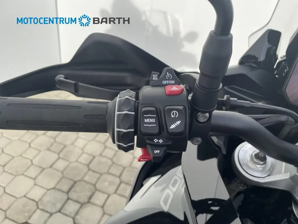 BMW Motorrad F 900 XR  / 77kW