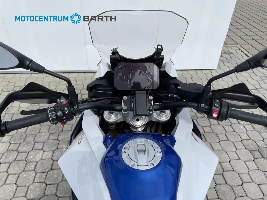 BMW Motorrad F 900 XR  / 77kW