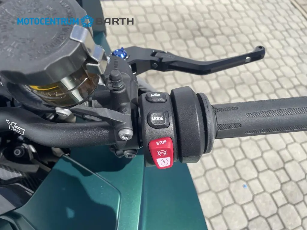 BMW Motorrad M 1000 XR  / 148kW