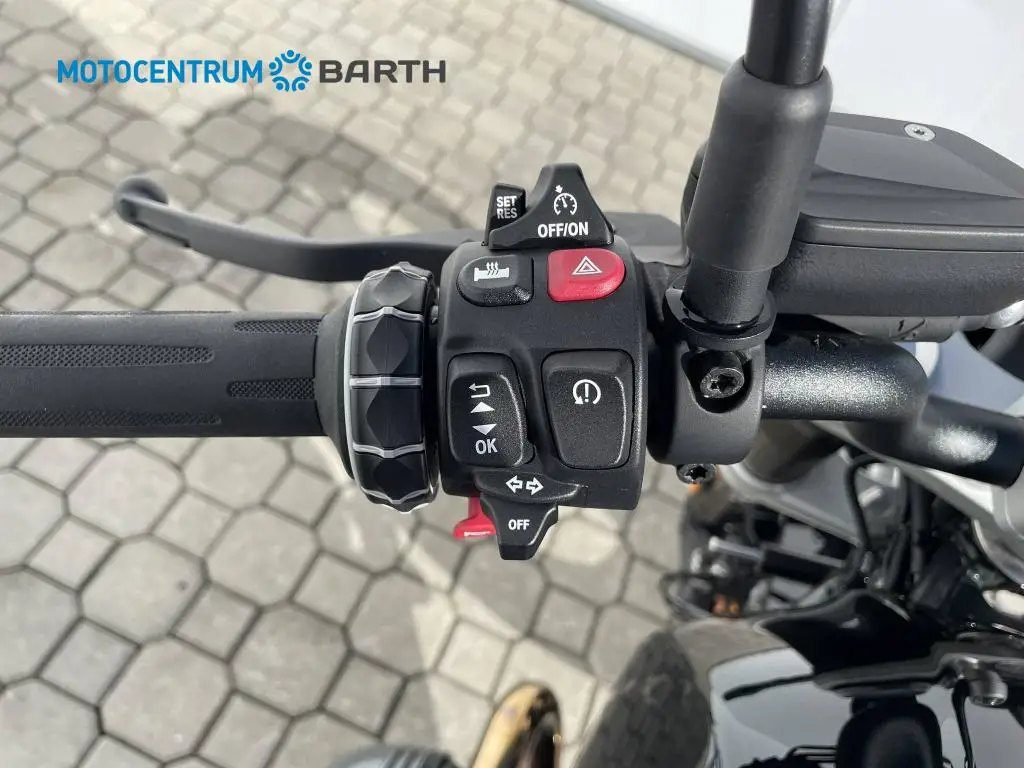 BMW Motorrad R 12  / 70kW