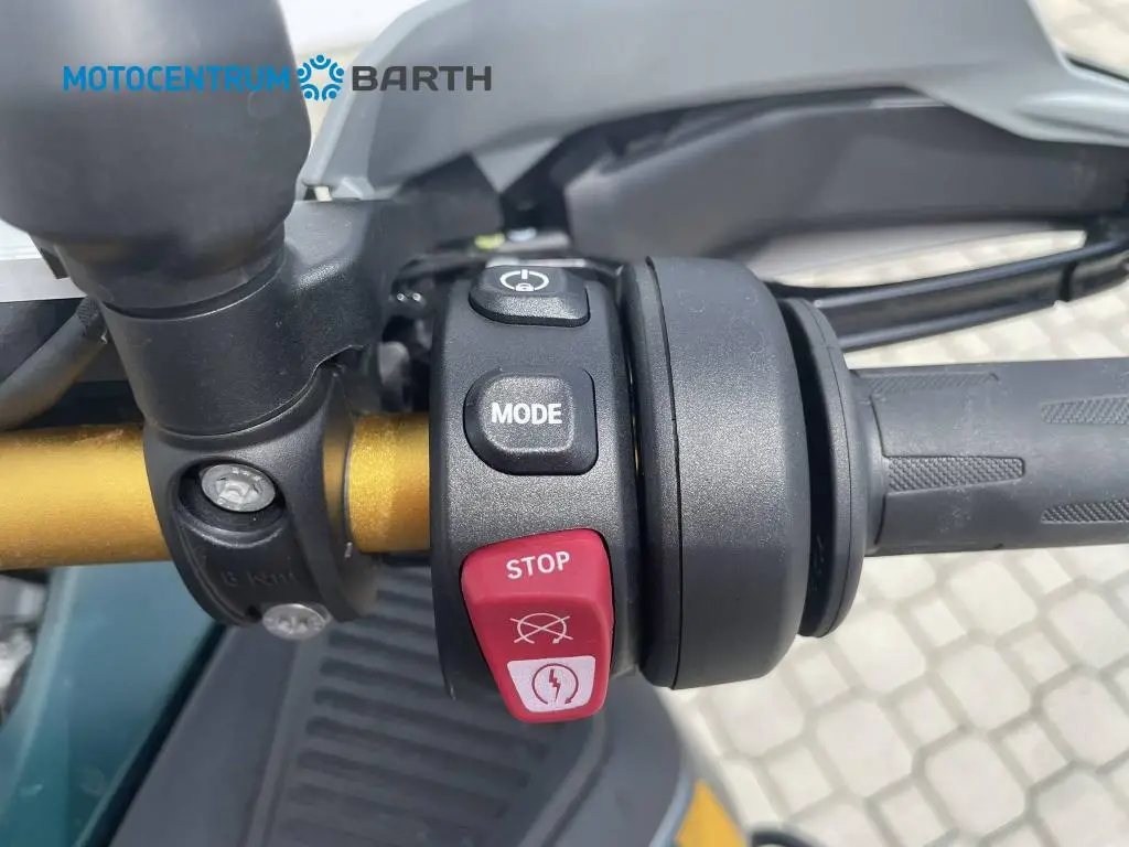 BMW Motorrad R 1300 GS Adventure  / 107kW