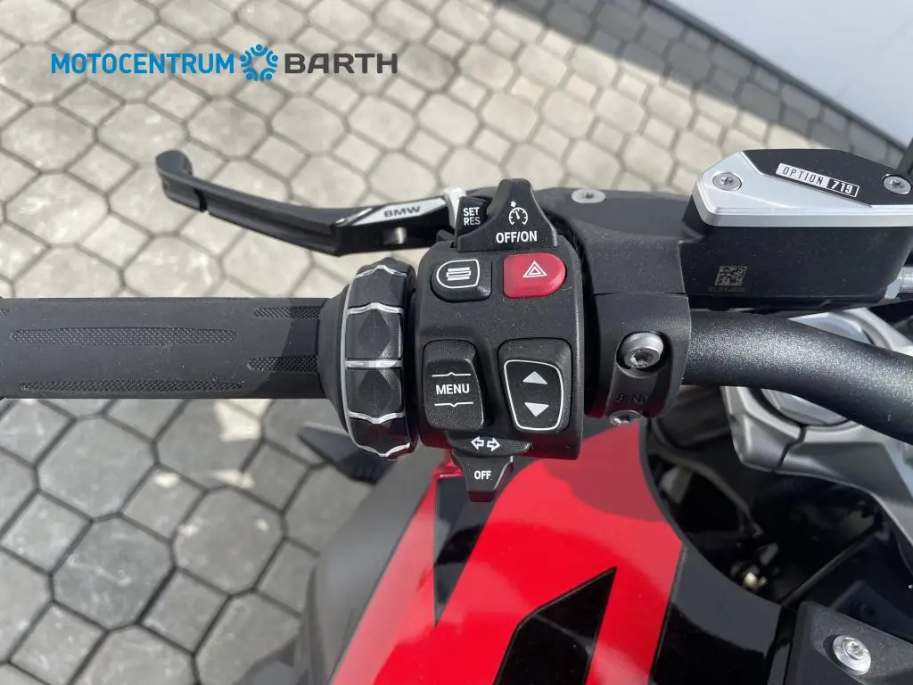 BMW Motorrad R 1300 R  / 107kW