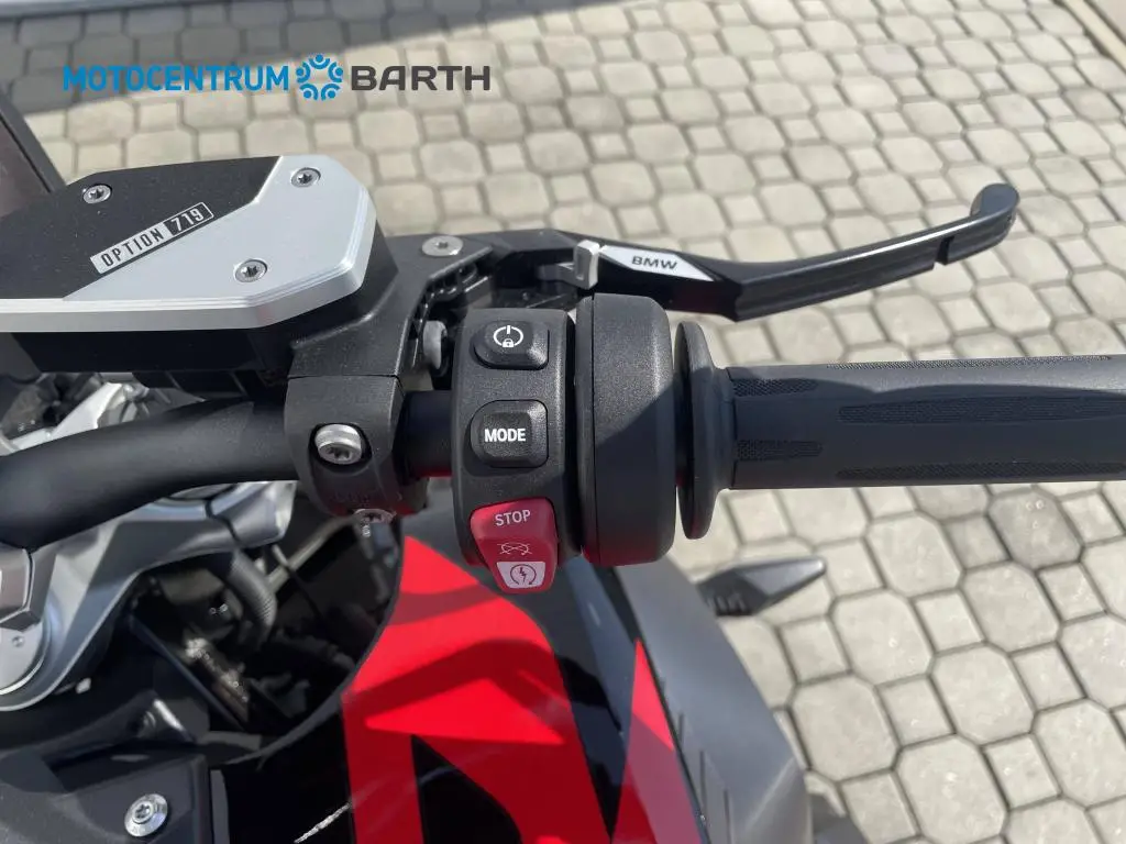 BMW Motorrad R 1300 R  / 107kW