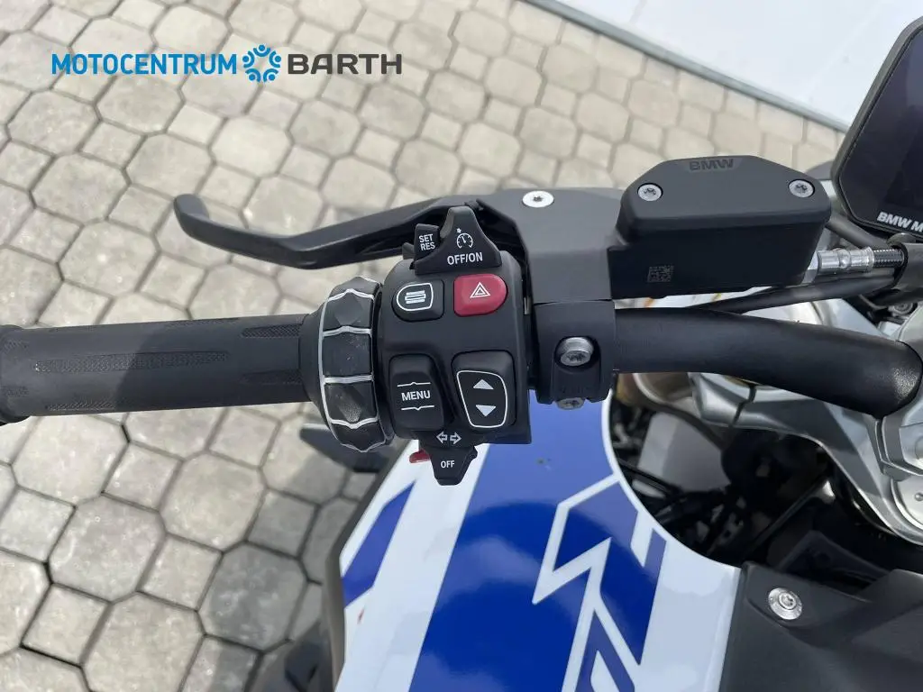 BMW Motorrad R 1300 R  / 107kW