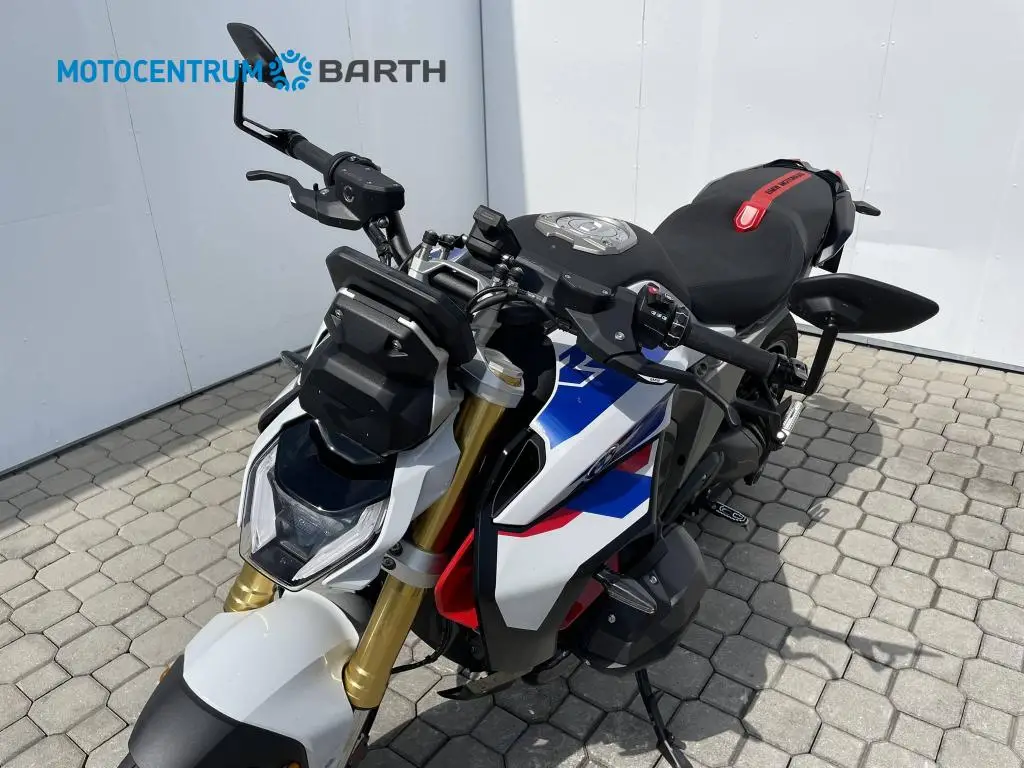 BMW Motorrad R 1300 R  / 107kW