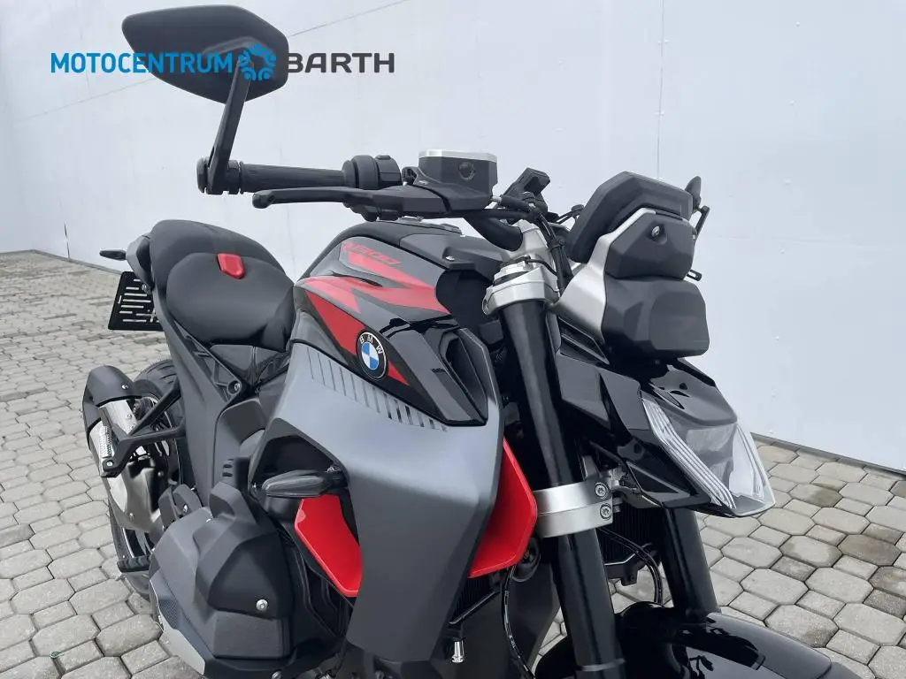 BMW Motorrad R 1300 R  / 107kW