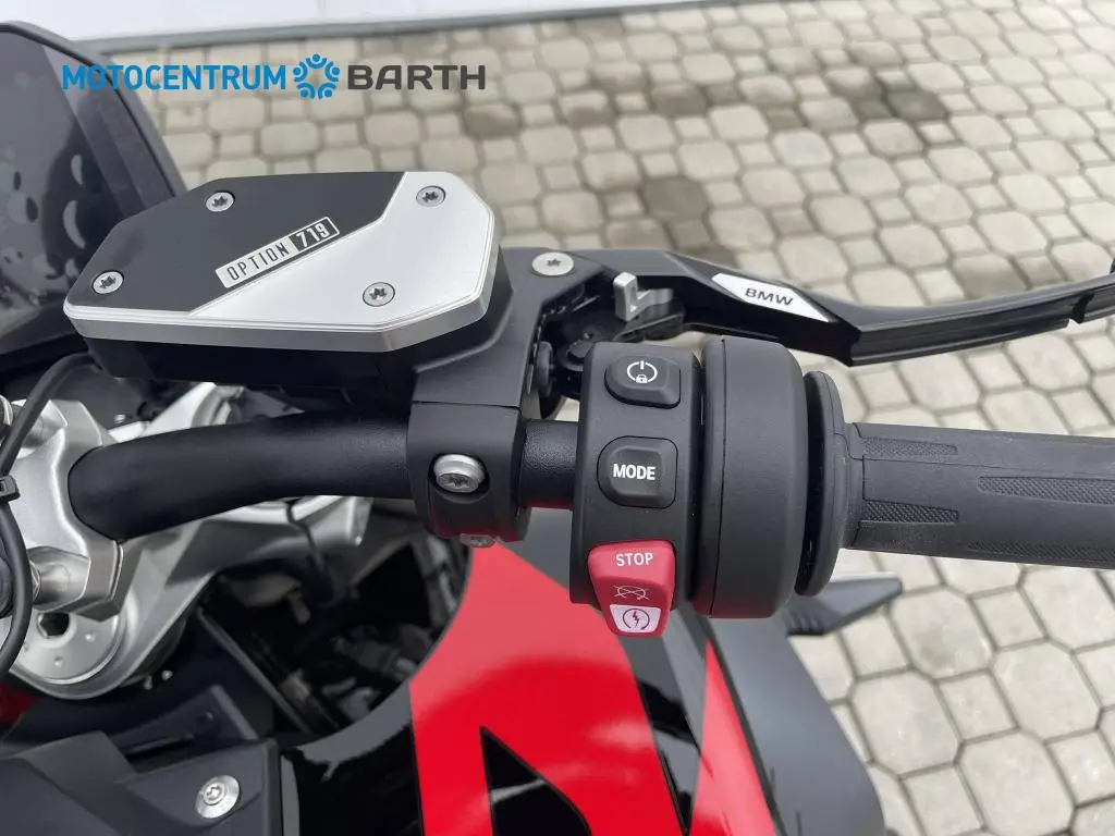 BMW Motorrad R 1300 R  / 107kW