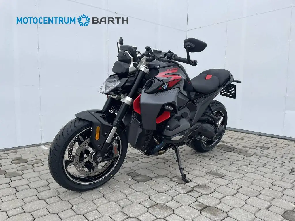 BMW Motorrad R 1300 R  / 107kW