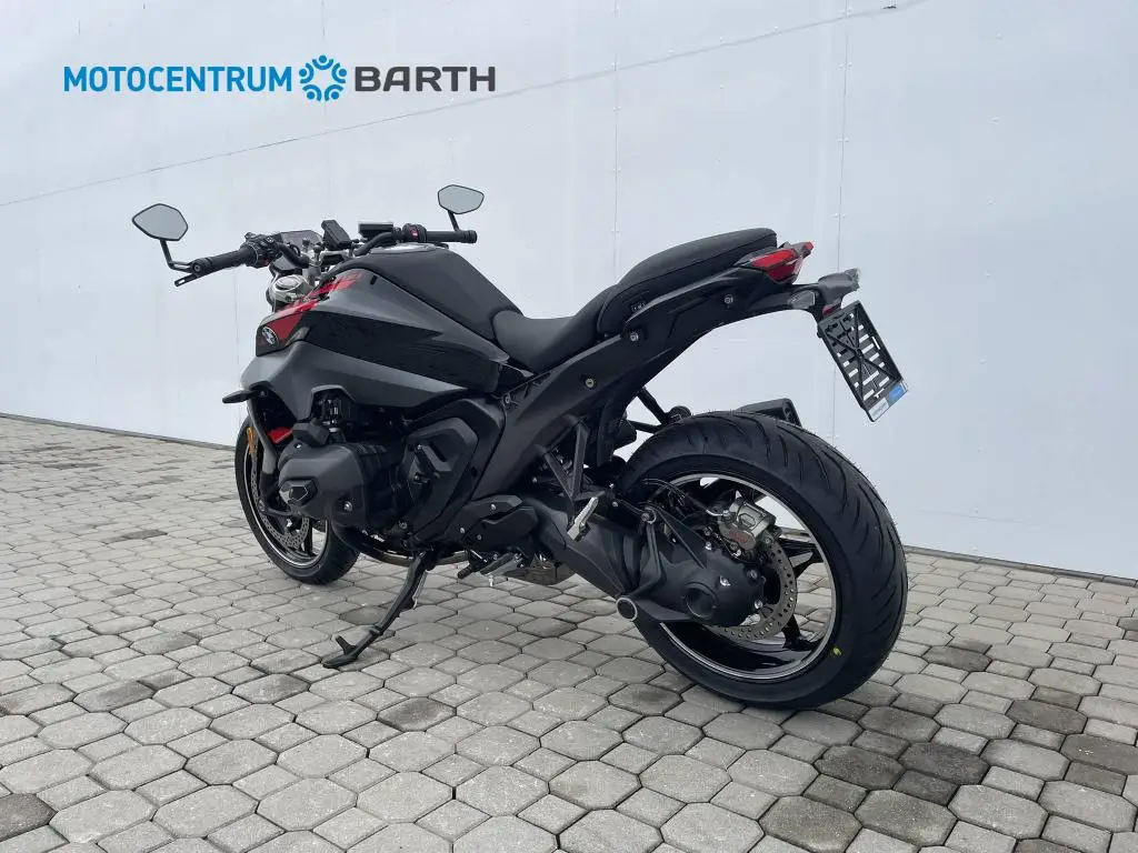 BMW Motorrad R 1300 R  / 107kW