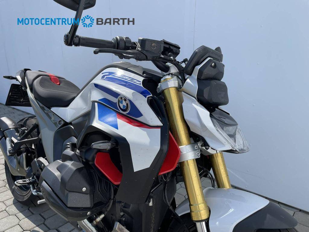 BMW Motorrad R 1300 R  / 107kW