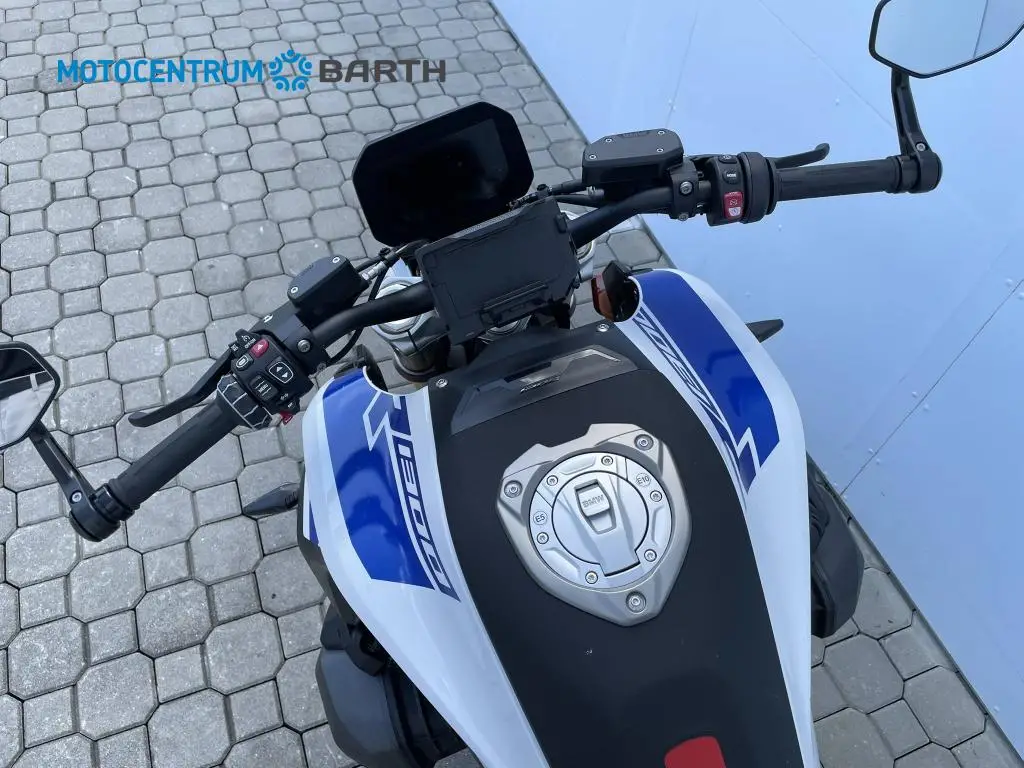 BMW Motorrad R 1300 R  / 107kW