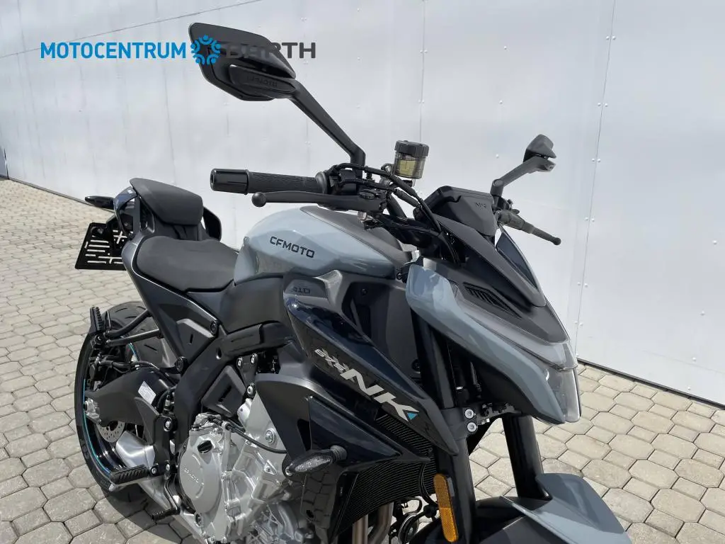CFMOTO 675NK  / 66kW