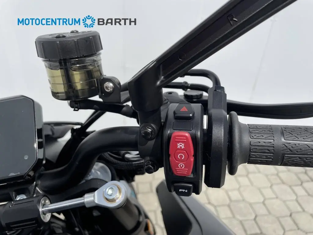 CFMOTO 675NK  / 66kW
