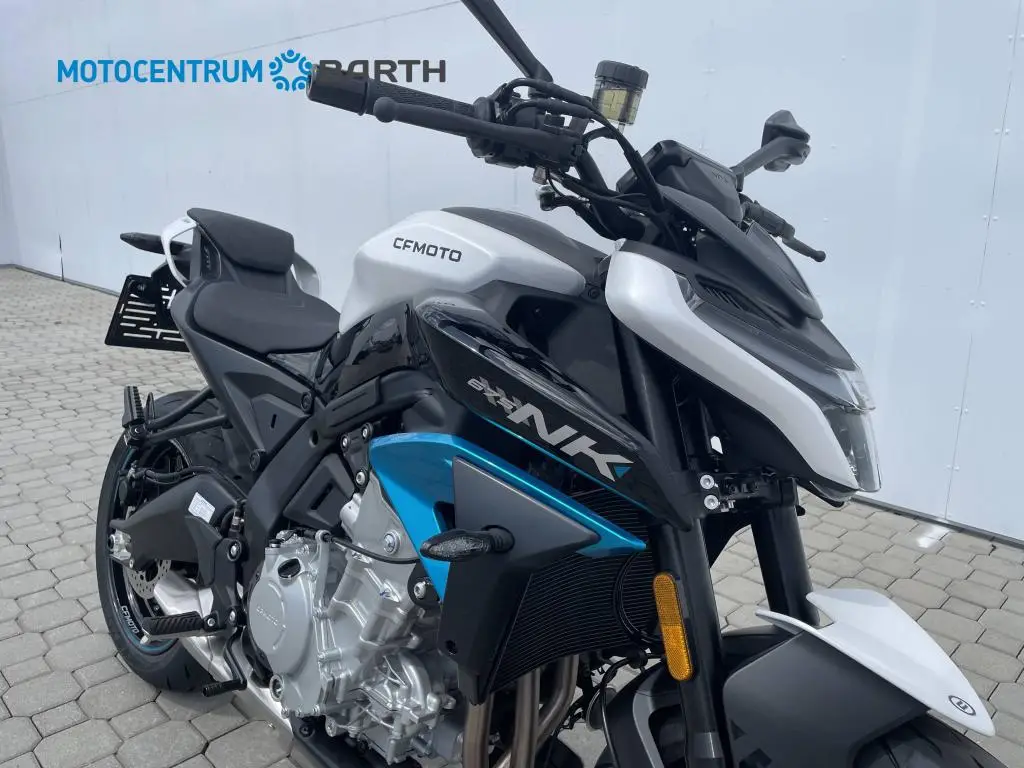 CFMOTO 675NK  / 66kW