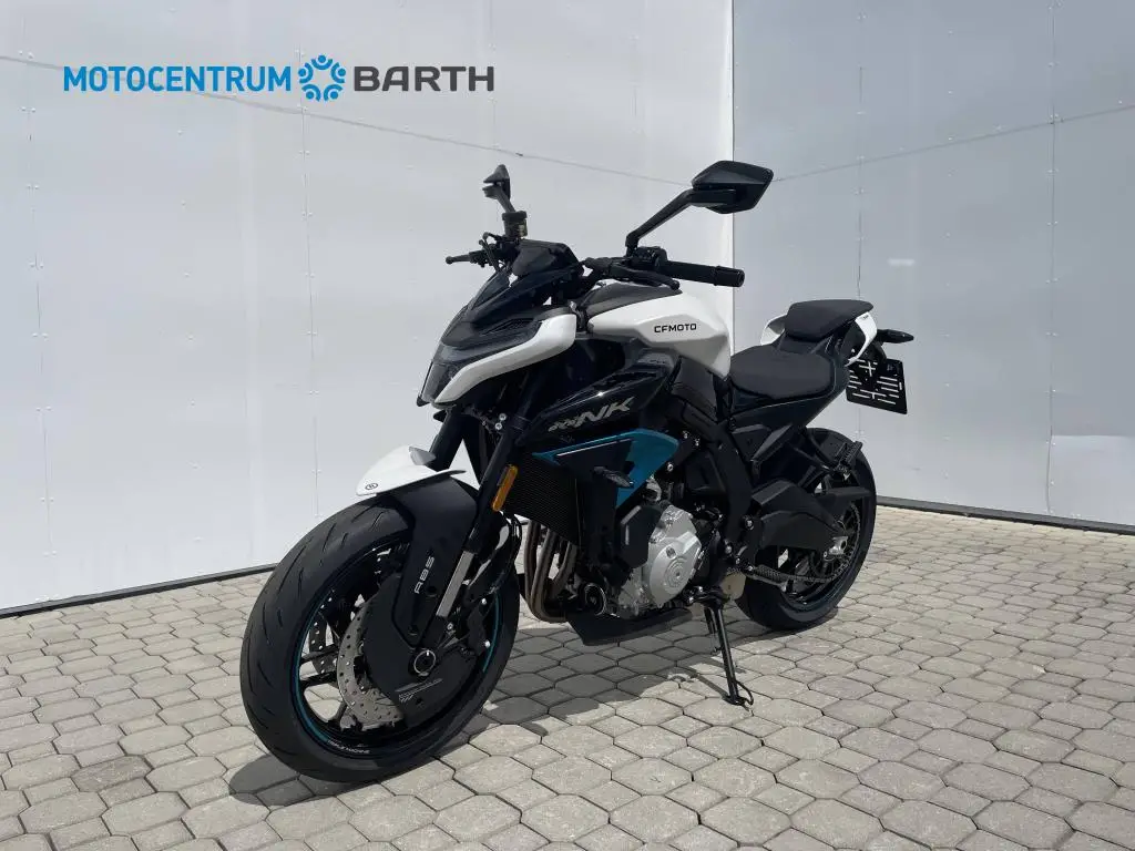 CFMOTO 675NK  / 66kW