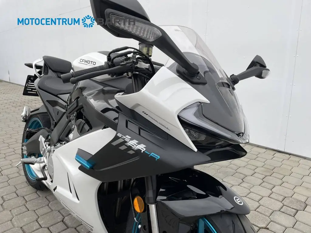 CFMOTO 675SR-R  / 66kW