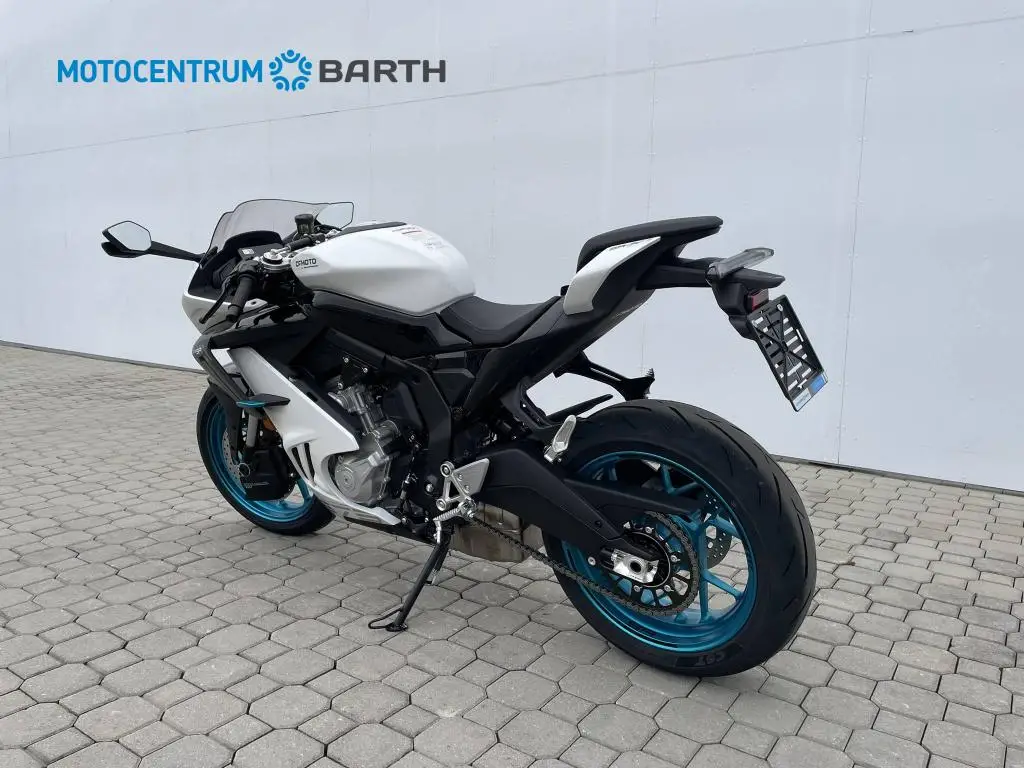 CFMOTO 675SR-R  / 66kW