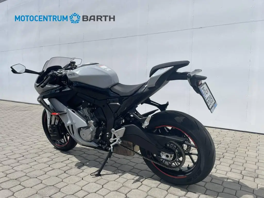CFMOTO 675SR-R  / 66kW