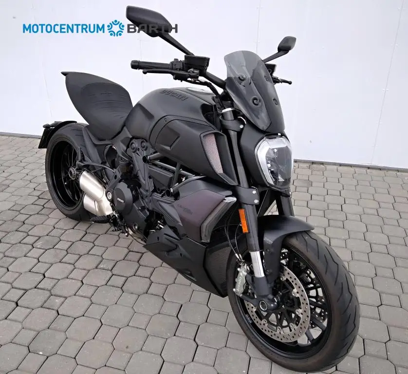 DUCATI Diavel 1260 S  / 117kW