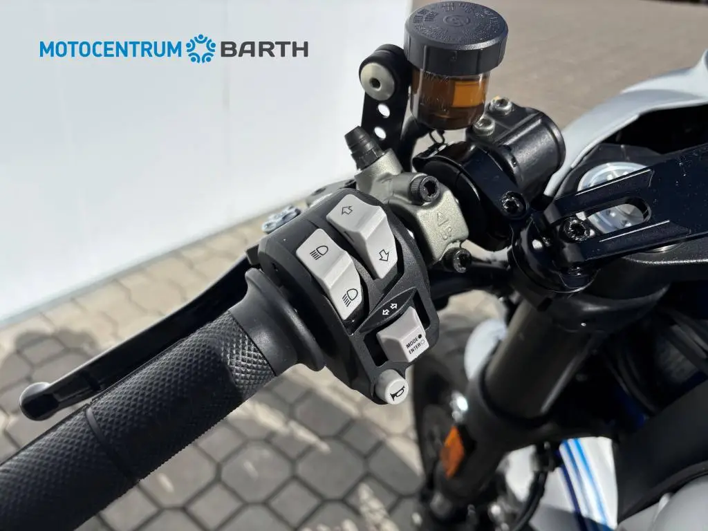 DUCATI Scrambler Cafe Racer  / 34kW