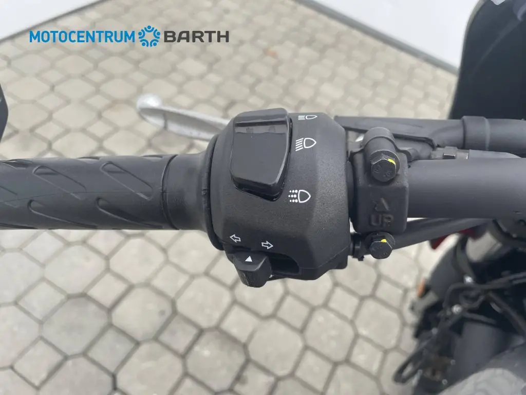 MOTO GUZZI V7 Stone Corsa EU5  / 48kW