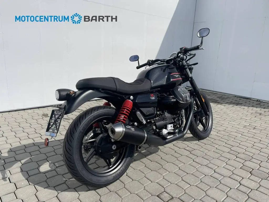 MOTO GUZZI V7 Stone Special Edition   / 49kW
