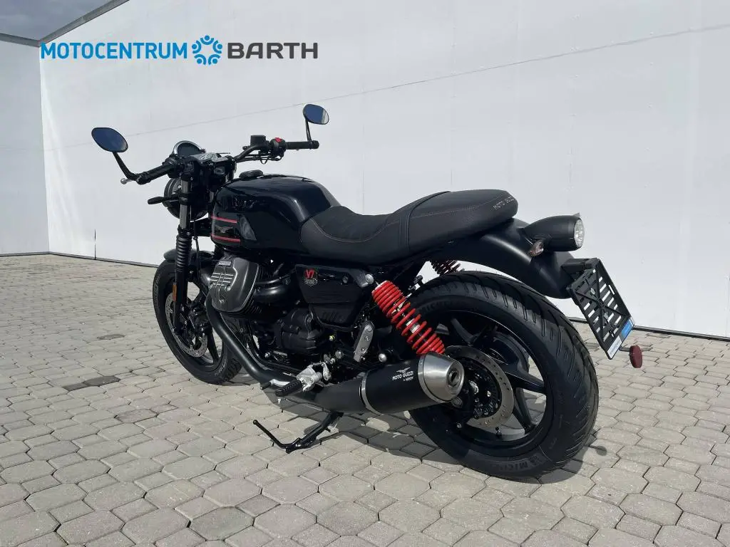 MOTO GUZZI V7 Stone Special Edition   / 49kW