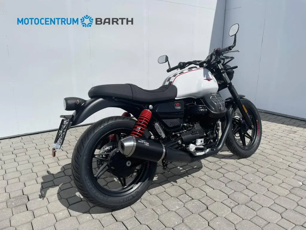 MOTO GUZZI V7 Stone TEN  / 49kW