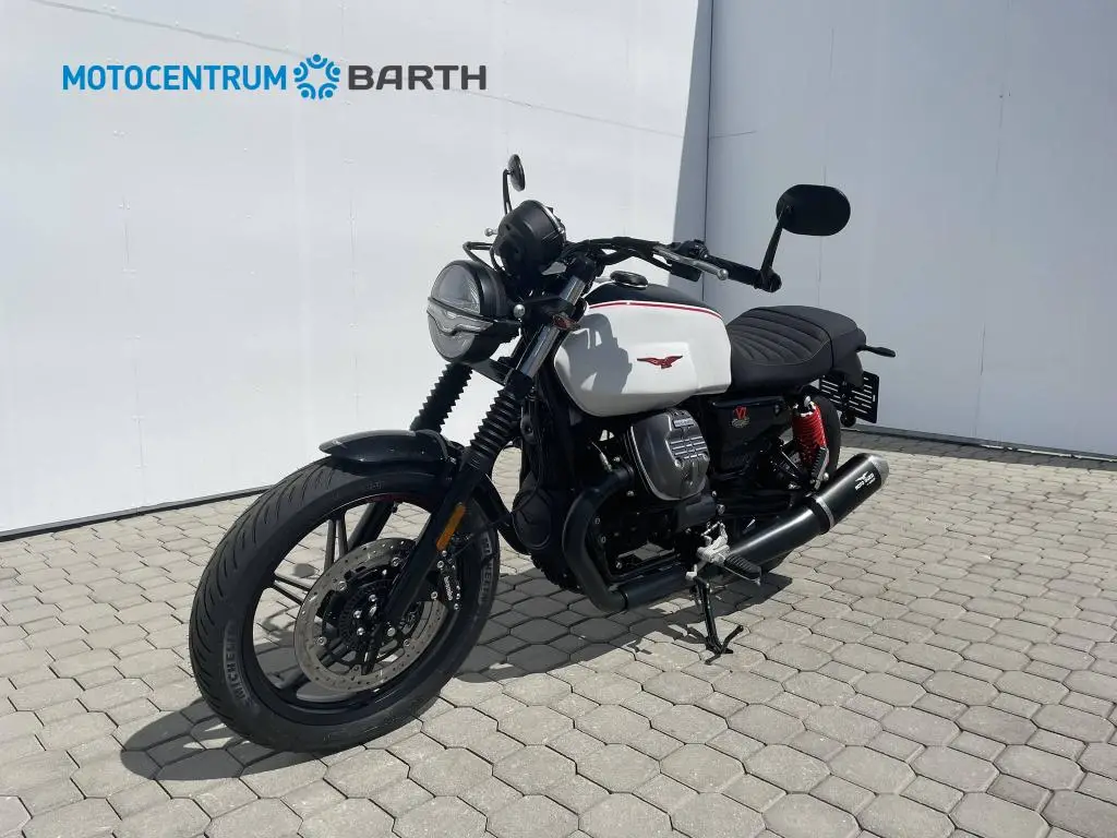 MOTO GUZZI V7 Stone TEN  / 49kW