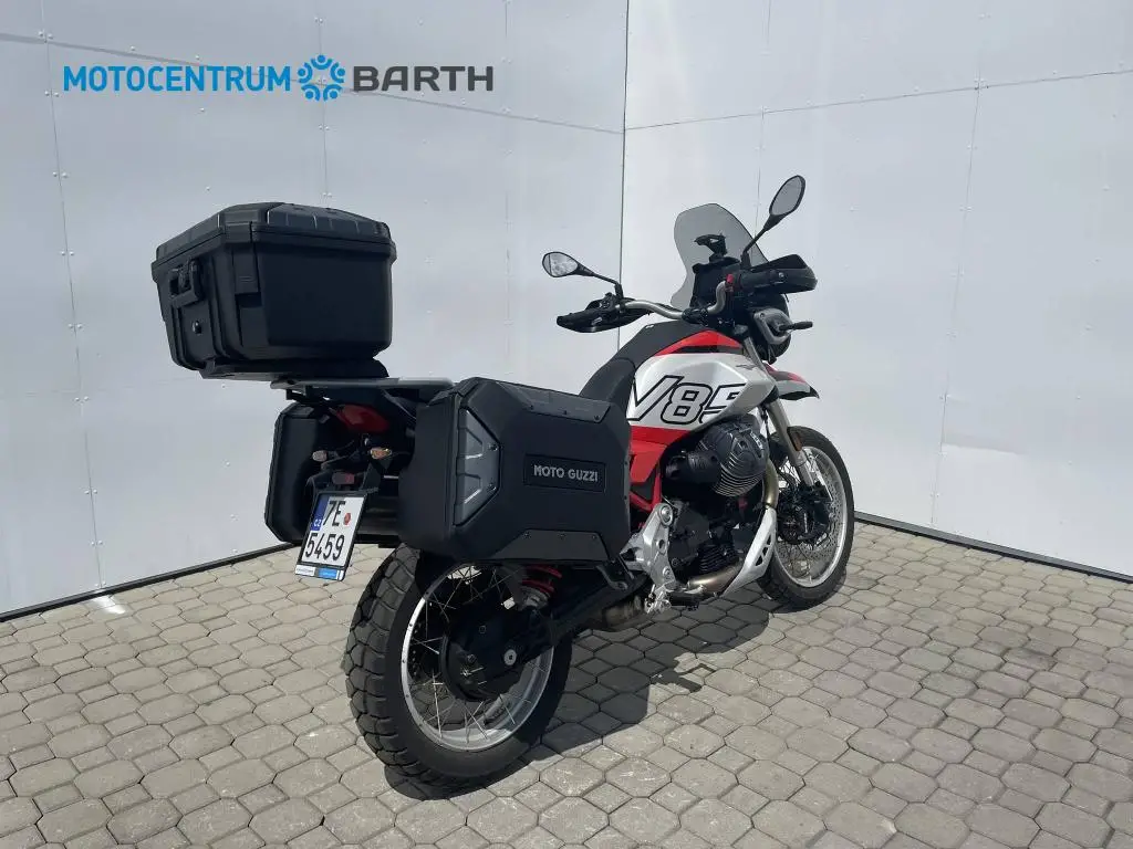 MOTO GUZZI V85 TT E5+  / 56kW