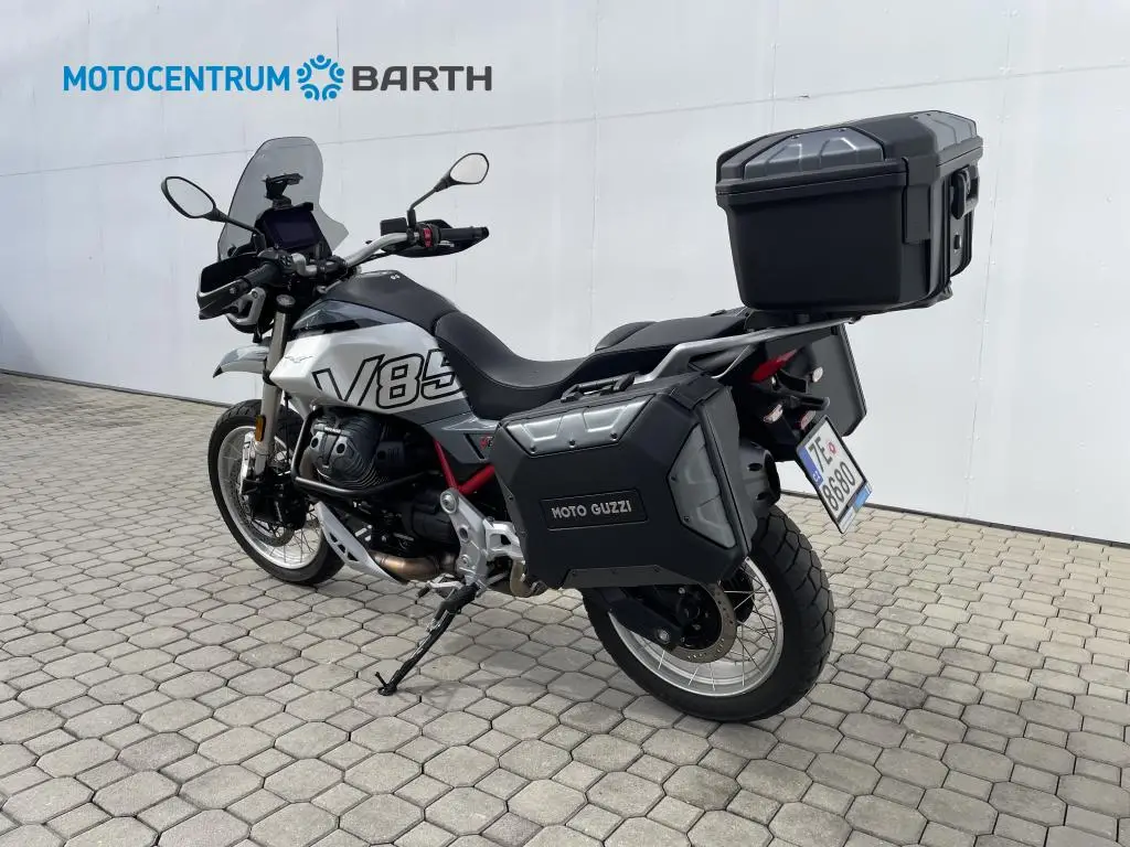 MOTO GUZZI V85 TT E5+  / 56kW