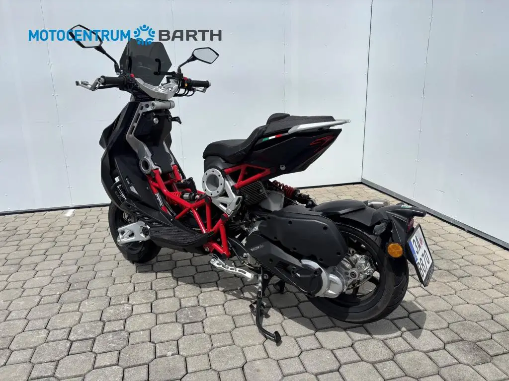 Ostatní Italjet Dragster 125  / 9kW