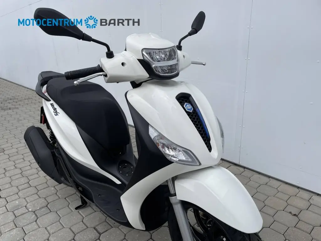 PIAGGIO Medley 125 S ABS EU5+  / 11kW