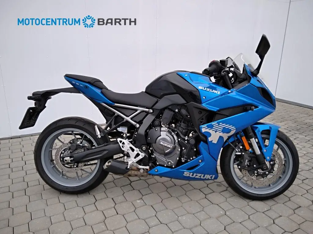 Suzuki GSX-8R  / 61kW